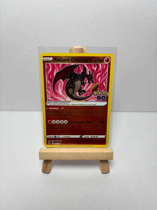 Radiant Charizard #11 - Pokémon Go